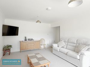 Sitting room- click for photo gallery